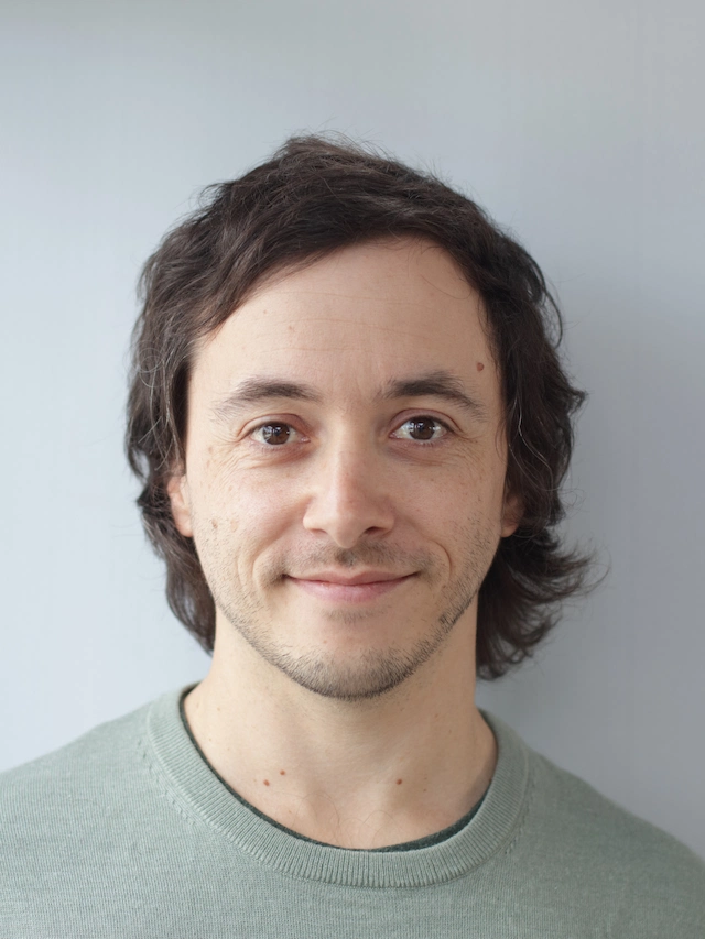 Julian Brookstone